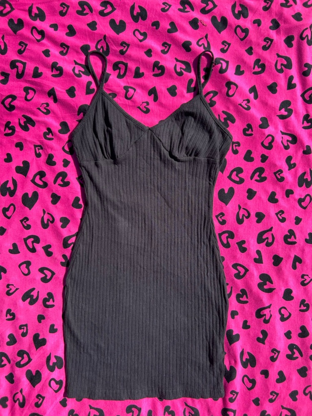 SHEIN Hot Pink & Black Heart Print Top with Black Ribbed Trim